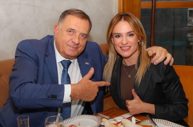 “jedinstvo-srpskog-naroda-ja-zavet,-do-pobede!”-durdevic-stamenkovski-sa-dodikom-u-indiji:-“srpska-je-pobedila,-a-srbija-pobeduje” “jedinstvo-srpskog-naroda-ja-zavet,-do-pobede!”-durdevic-stamenkovski-sa-dodikom-u-indiji:-“srpska-je-pobedila,-a-srbija-pobeduje”