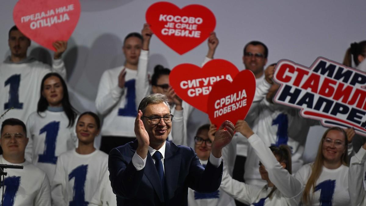 “zdravstveni-centri-bice-izgradeni-i-obnovljeni-u-svim-opstinama-u-srbiji”-vucic-na-skupu-u-novom-sadu:-sve-ce-biti-gotovo-u-naredne-tri-godine “zdravstveni-centri-bice-izgradeni-i-obnovljeni-u-svim-opstinama-u-srbiji”-vucic-na-skupu-u-novom-sadu:-sve-ce-biti-gotovo-u-naredne-tri-godine