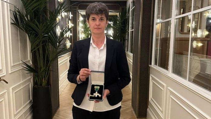 srpkinji-medalja-spanske-policije:-zorica-miletic,-sluzbenica-ukp,-pomagala-u-hapsenju-medunarodnih-kriminalaca