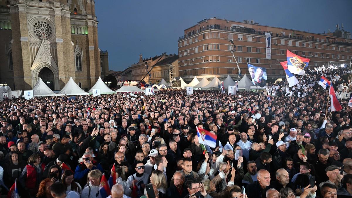 mup-saopstio-koliko-je-ljudi-bilo-na-velikom-skupu-sns-u-novom-sadu-“sve-je-proteklo-mirno,-bez-ijednog-incidenta” mup-saopstio-koliko-je-ljudi-bilo-na-velikom-skupu-sns-u-novom-sadu-“sve-je-proteklo-mirno,-bez-ijednog-incidenta”