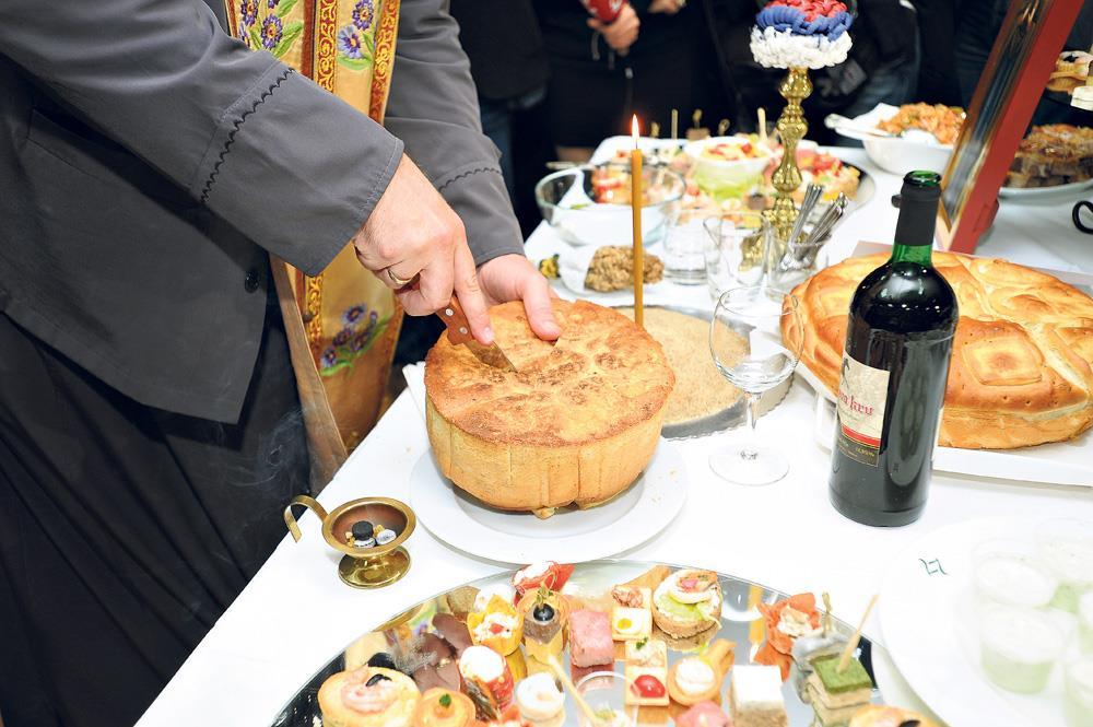 svestenik-vam-dolazi-da-sveti-vodicu-pred-slavu:-ovih-8-stvari-treba-da-pripremite-u-domu svestenik-vam-dolazi-da-sveti-vodicu-pred-slavu:-ovih-8-stvari-treba-da-pripremite-u-domu