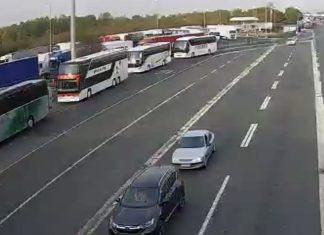 AMSS: Na graničnom prelazu Batrovci teretna vozila čekaju sedam sati na izlaz amss:-na-granicnom-prelazu-batrovci-teretna-vozila-cekaju-sedam-sati-na-izlaz