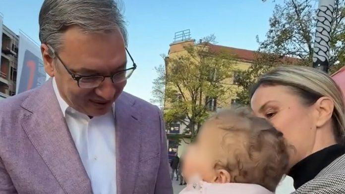 “srce-lepo,-mnogo-ti-je-lep-taj-ruzmarin”-vucic-podelio-snimak-sa-malom-dimitrom-iz-krusevca:-“osmeh-nase-dece-najlepsi-je-podsetnik-za-sta-se-borimo”-(foto,-video)