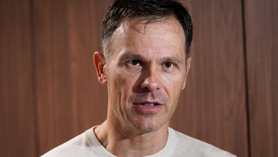sinisa-mali-poslao-snaznu-poruku-sa-zvezdare:-“26.-oktobra-slavimo-aleksandra-vucica-kao-novog-premijera-srbije!” sinisa-mali-poslao-snaznu-poruku-sa-zvezdare:-“26.-oktobra-slavimo-aleksandra-vucica-kao-novog-premijera-srbije!”