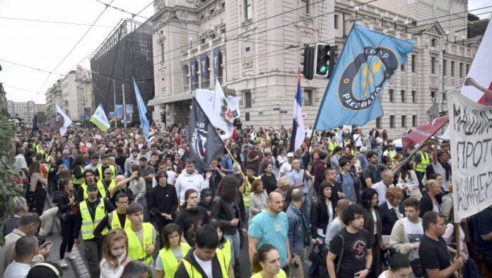 saznajemo:-propao-pokusaj-blokadera-za-ometanje-procesa-glasanja-u-inostranstvu