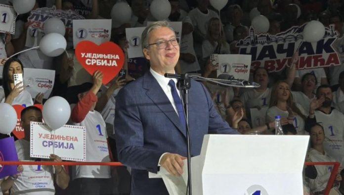 beskrajno-sam-im-zahvalan-sto-sam-zabranjen,-sto-ne-mogu-ni-24-minuta-da-me-istrpe:-vucic-u-inat-blokaderskim-medijima-zagrmeo-u-cacku