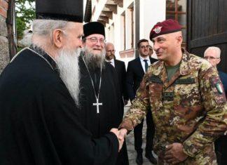 ADMIRAL VAJKOF I NOVI KOMANDANT KFOR-A POSETILI GRAČANICU: Mitropolit Teodosije istakao značaj zaštite srpskih svetinja admiral-vajkof-i-novi-komandant-kfor-a-posetili-gracanicu:-mitropolit-teodosije-istakao-znacaj-zastite-srpskih-svetinja
