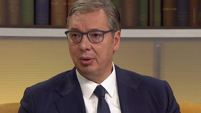 “10-godina-su-mene-i-moju-porodicu-predstavljali-kao-monstrume”-vucic-o-zabrani-televizije-n1-da-gostuje-kod-njih:-“oni-su-mi-danas-stavili-zutu-traku”