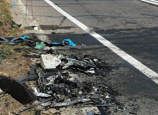 POZNATO KO JE STRADAO U NESREĆI KOD OSTRUŽNICE Sudarila se dva automobila i teretnjak, ima i povređenih (FOTO) poznato-ko-je-stradao-u-nesreci-kod-ostruznice-sudarila-se-dva-automobila-i-teretnjak,-ima-i-povredenih-(foto)