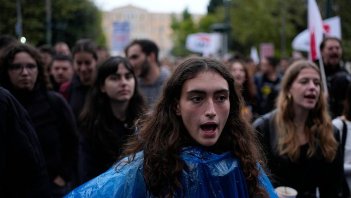 i-grcka-na-nogama-danas-protesti-nastavnika,-studenata-i-ucenika-zbog-rasta-troskova-zivota,-nedostatka-stambenog-prostora-i-niskih-plata