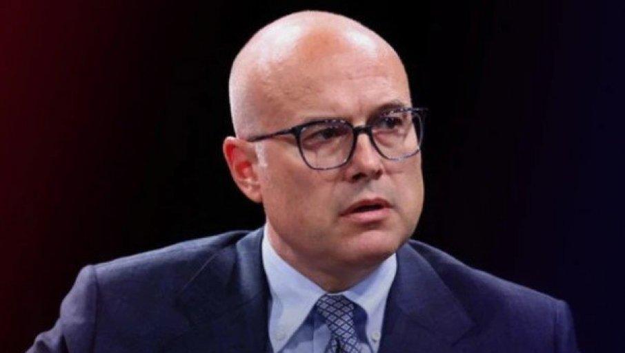 vucevic-otkrio:-portal-“e”-pod-direktnom-kontrolom-mila,-rade-agresivno-i-duboko-antisrpski-(foto) vucevic-otkrio:-portal-“e”-pod-direktnom-kontrolom-mila,-rade-agresivno-i-duboko-antisrpski-(foto)