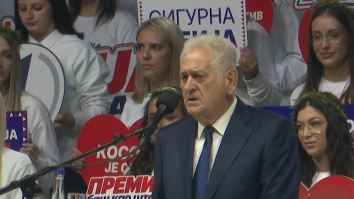 “niko-nas-nece-nikada-vise-pokoriti”-tomislav-nikolic-na-skupu-“ujedinjene-srbije”-u-nisu:-“imamo-svoj-utemeljeni-put-kojim-se-krecemo-od-2012.-godine”