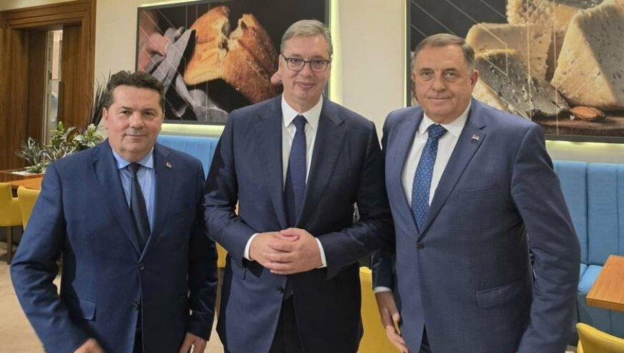 nenad-stevandic:-nova-niska-deklaracija-ujedinjena-srbija-i-srpska-(foto) nenad-stevandic:-nova-niska-deklaracija-ujedinjena-srbija-i-srpska-(foto)