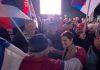 LJUDI ODUŠEVLJENO GRLE I LJUBE ANU BRNABIĆ! Stigla u Loznicu na skup “Ujedinjene Srbije” – vijore se srpske zastave u znak podrške Aleksandru Vučiću (VIDEO) ljudi-odusevljeno-grle-i-ljube-anu-brnabic!-stigla-u-loznicu-na-skup-“ujedinjene-srbije”-–-vijore-se-srpske-zastave-u-znak-podrske-aleksandru-vucicu-(video)