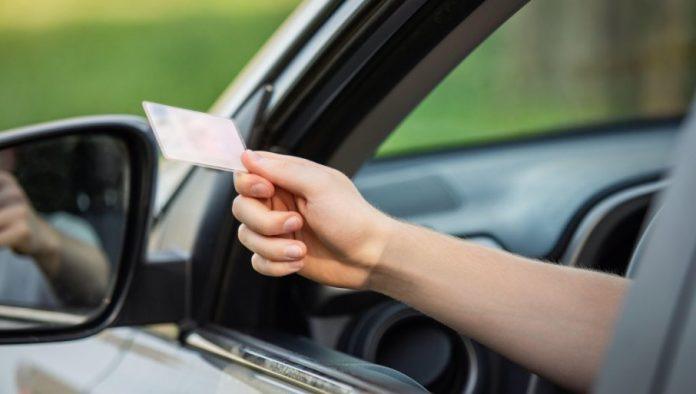 od-1-novembra-nova-pravila-voznje:-vozacima-poseban-apel-na-ovo,-kazne-do-cak-800.000-dinara