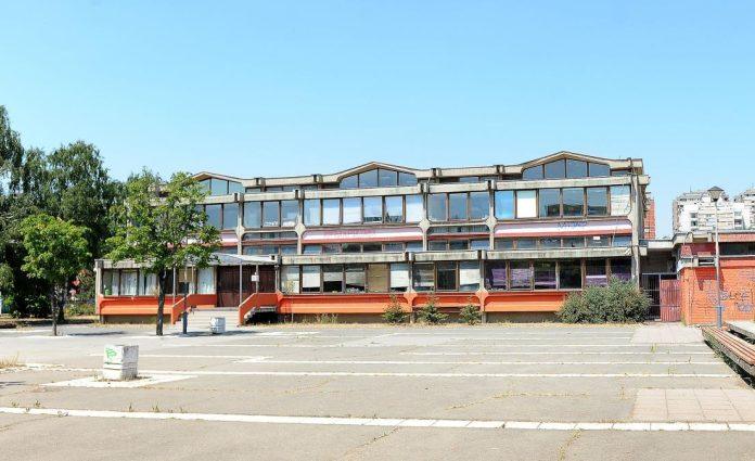 50-godina-novobeogradske-skole-jubilej-za-ponos:-os-“20.-oktobar”-obelezio-pola-veka-postojanja-(foto/video)