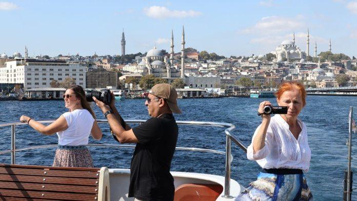 “nisam-dozvolila-da-me-preveslaju-u-istanbulu!”-maja-otkrila-caku:-za-cuvenu-atrakciju-platila-sest-puta-manje-–-evo-kako-da-izbegnete-turisticku-zamku-i-ustedite-brdo-para