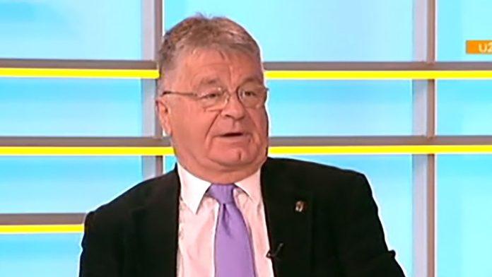 uhapsen-dejan-lucic-poznati-teoreticar-zavere-osumnjicen-da-je-na-izborni-dan-hteo-da-izazove-paniku-i-strah:-oglasilo-se-i-vise-javno-tuzilastvo